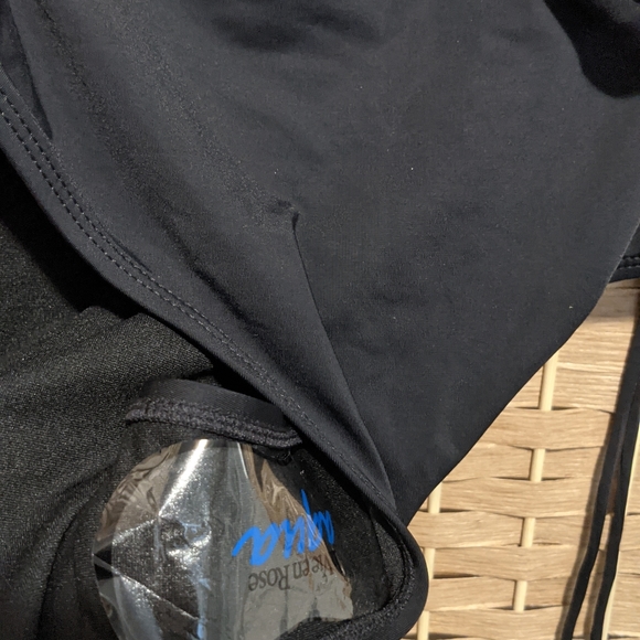 🌺Moving Sale!🪴 Black bikini - Picture 4 of 8